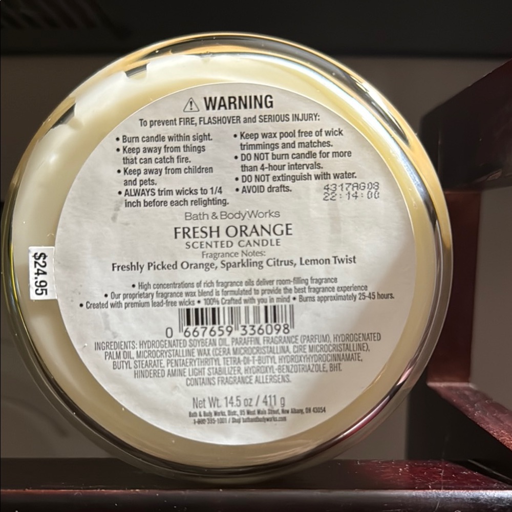 Bath & Body Works Fresh Orange 🍊 3 Wick Candle - Picture 3 of 3